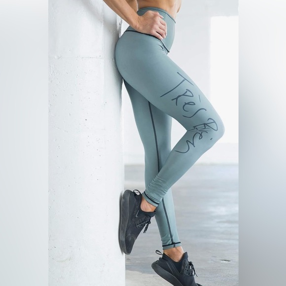 CHRLDR Star Camouflage Reversible Leggings- Size Small-New with Tags - Picture 4 of 14